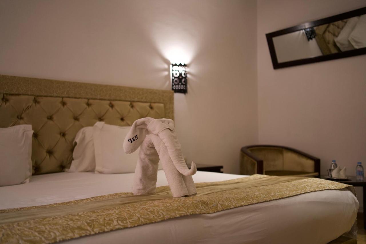 Hotel Les Trois Palmiers Marrakesh Exterior photo